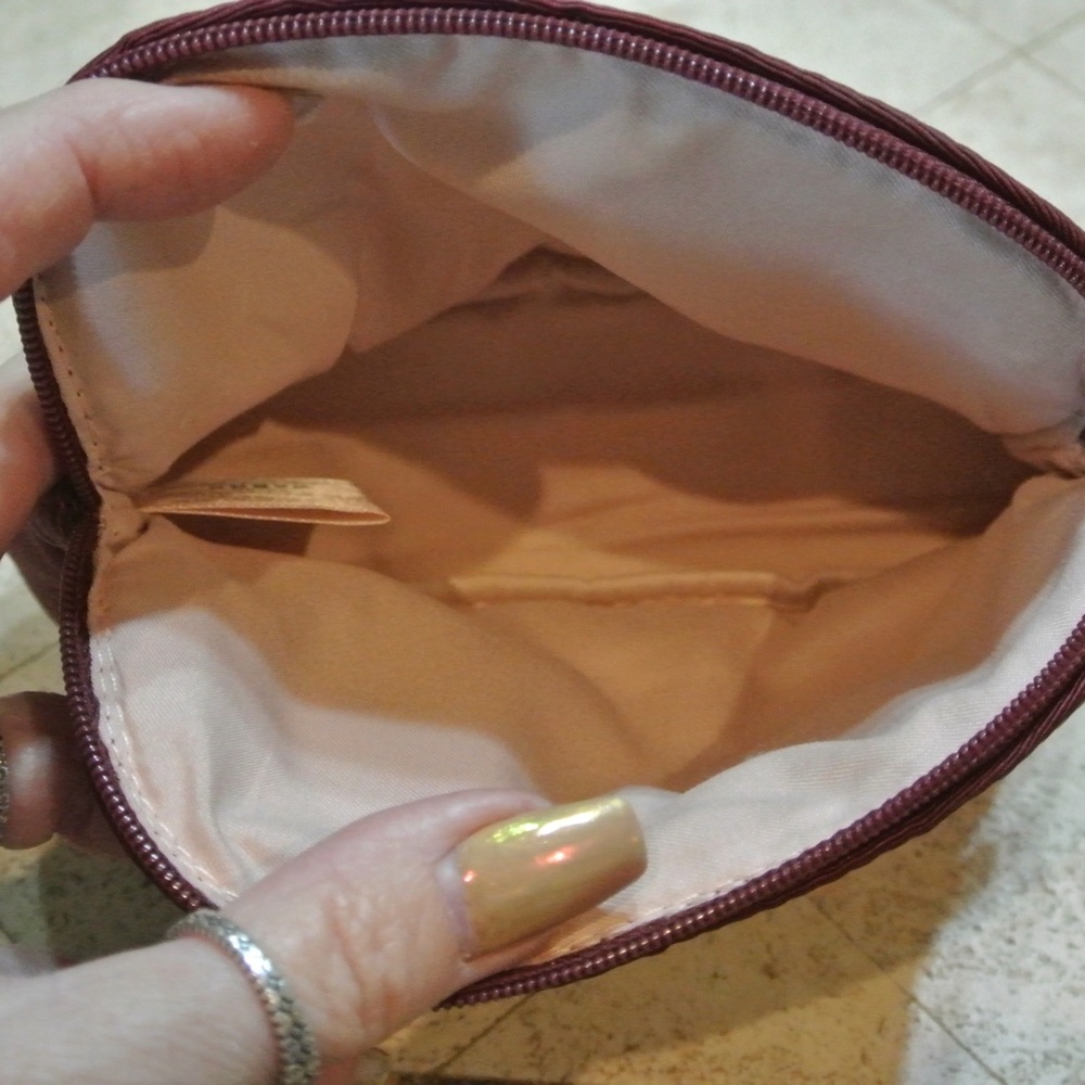 GUCCI BEAUTY BAG - Picture 3 of 6